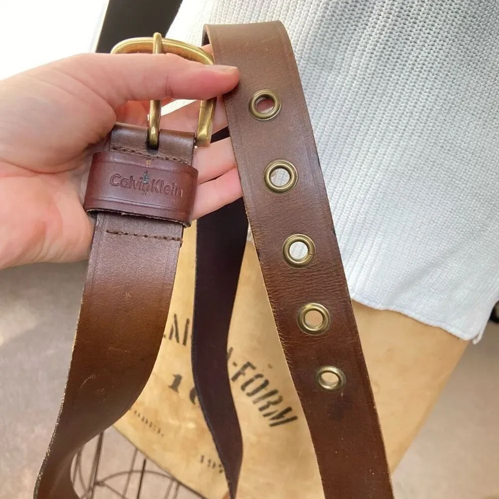 Calvin Klein 90s Y2K Brown Leather Belt with Brass Buckle and Grommits - 33” - 3